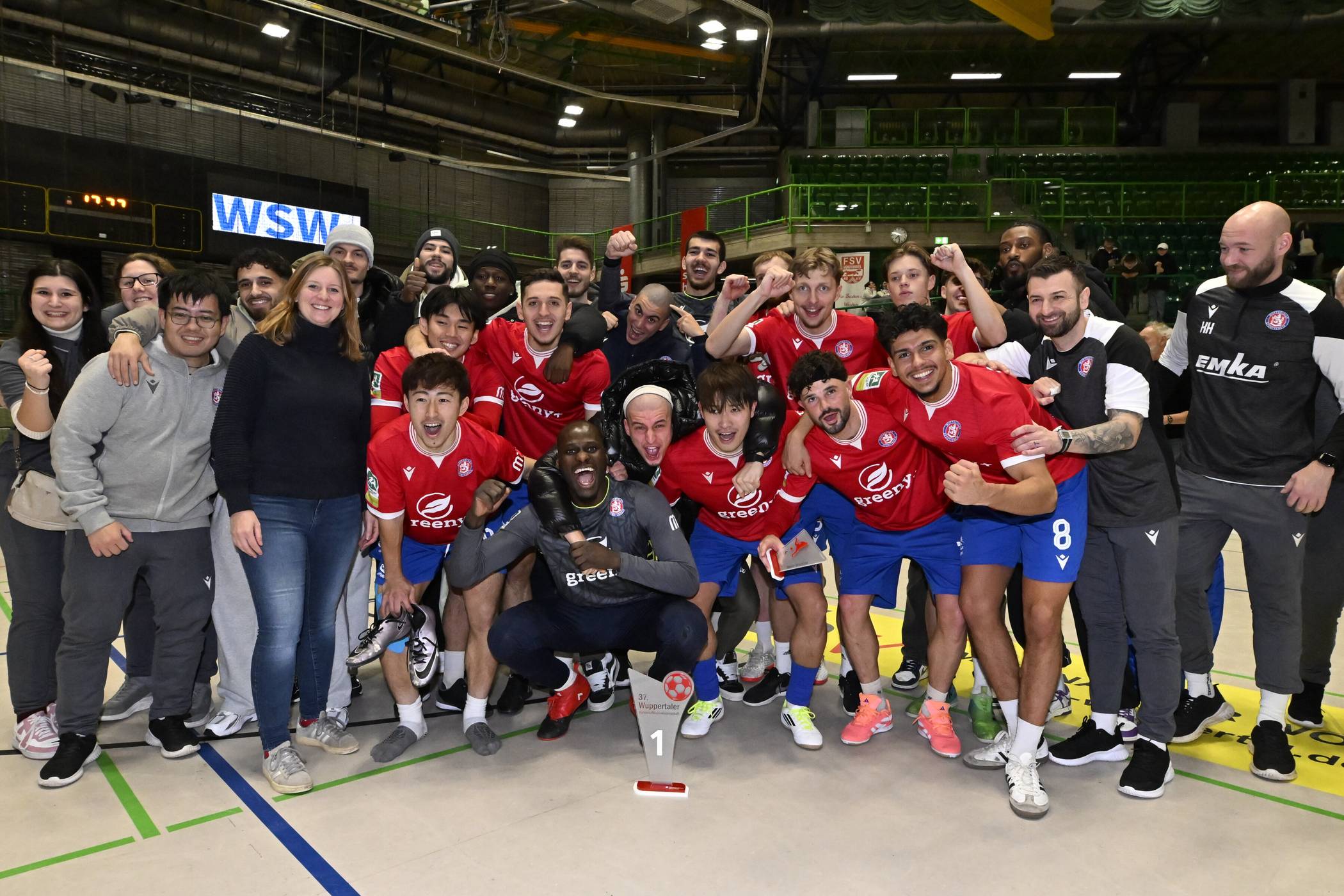  Der WSV feierte den Sieg. 