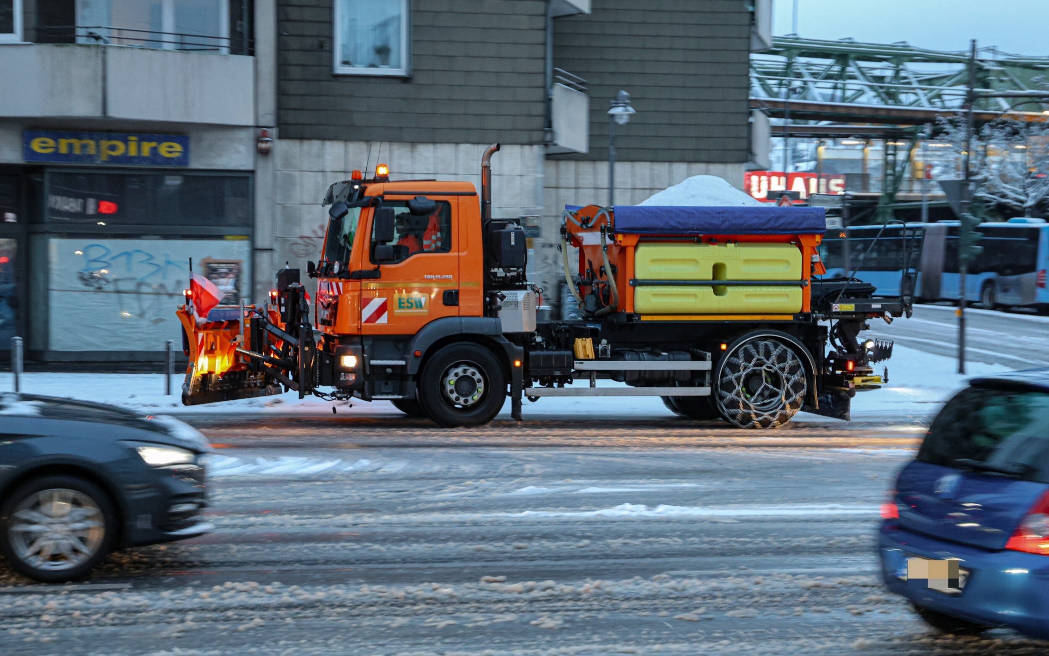 Bilder: Schnee auch auf der Wuppertaler Talachse