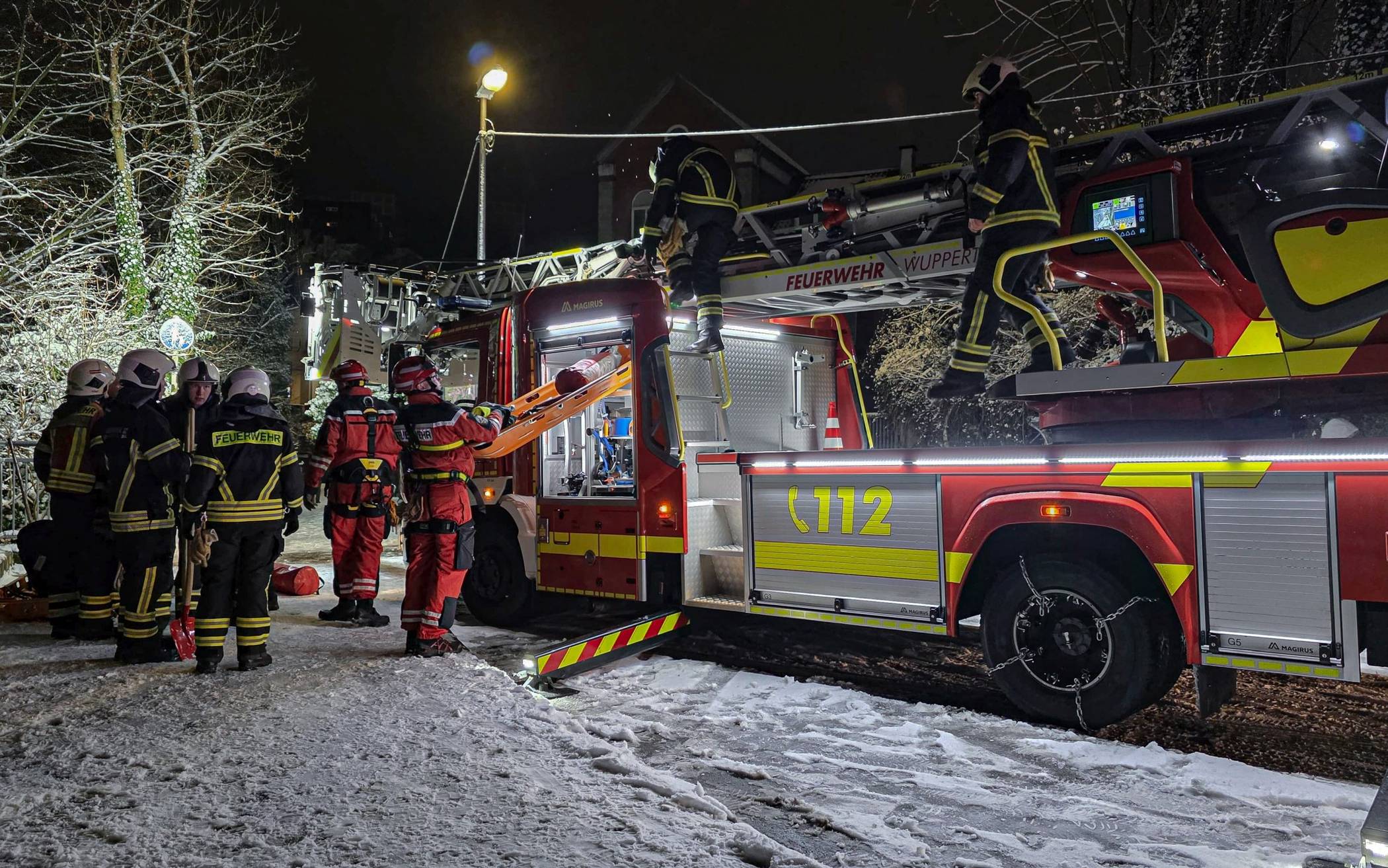 Bilder: Einsatz der Höhenretter der Feuerwehr