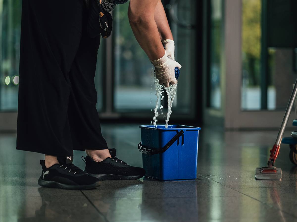 Reinigungskräfte: 15 Euro pro Stunde als Minimum