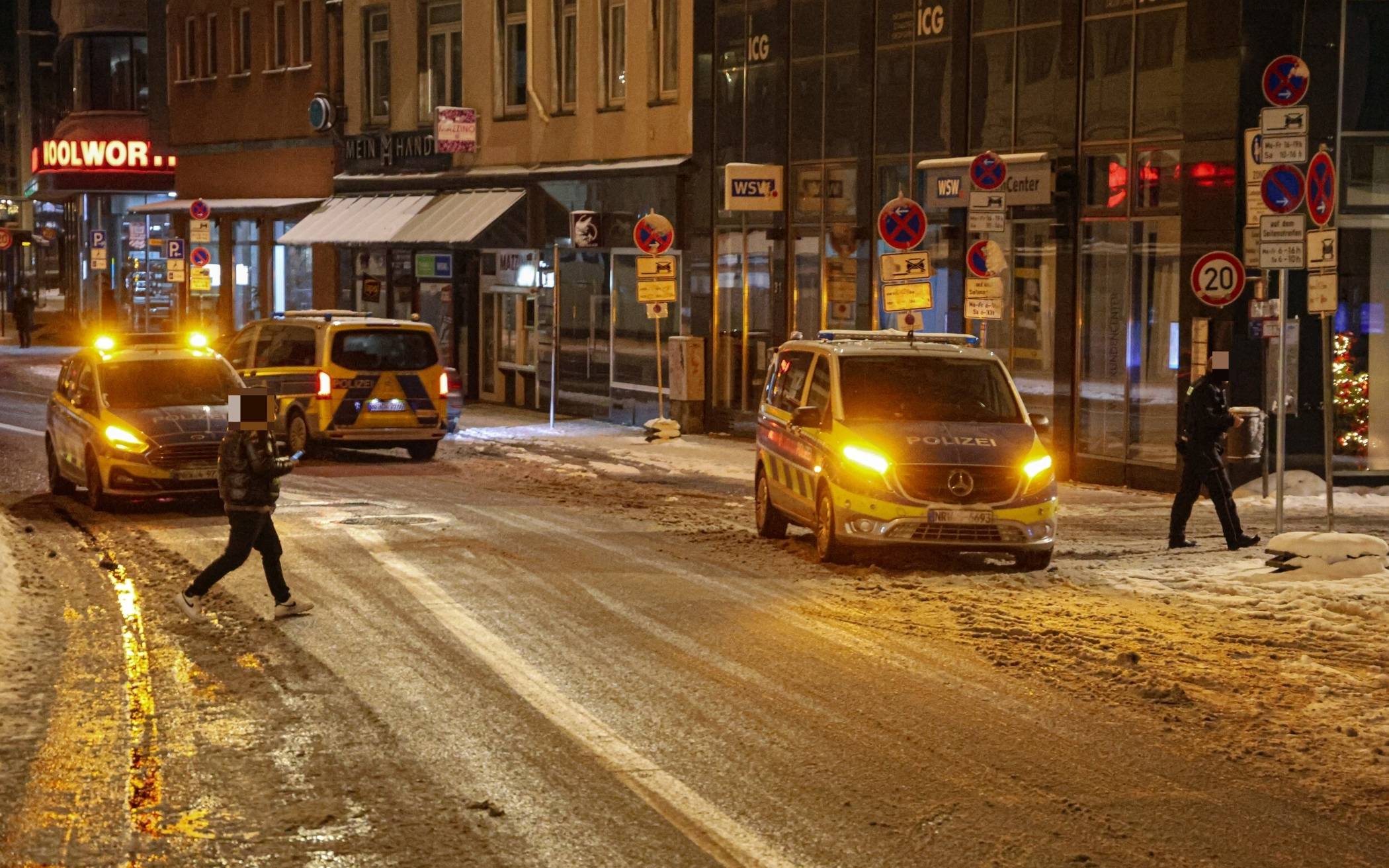 Bilder: Festnahmen nach KFZ-Aufbruch in Wuppertal