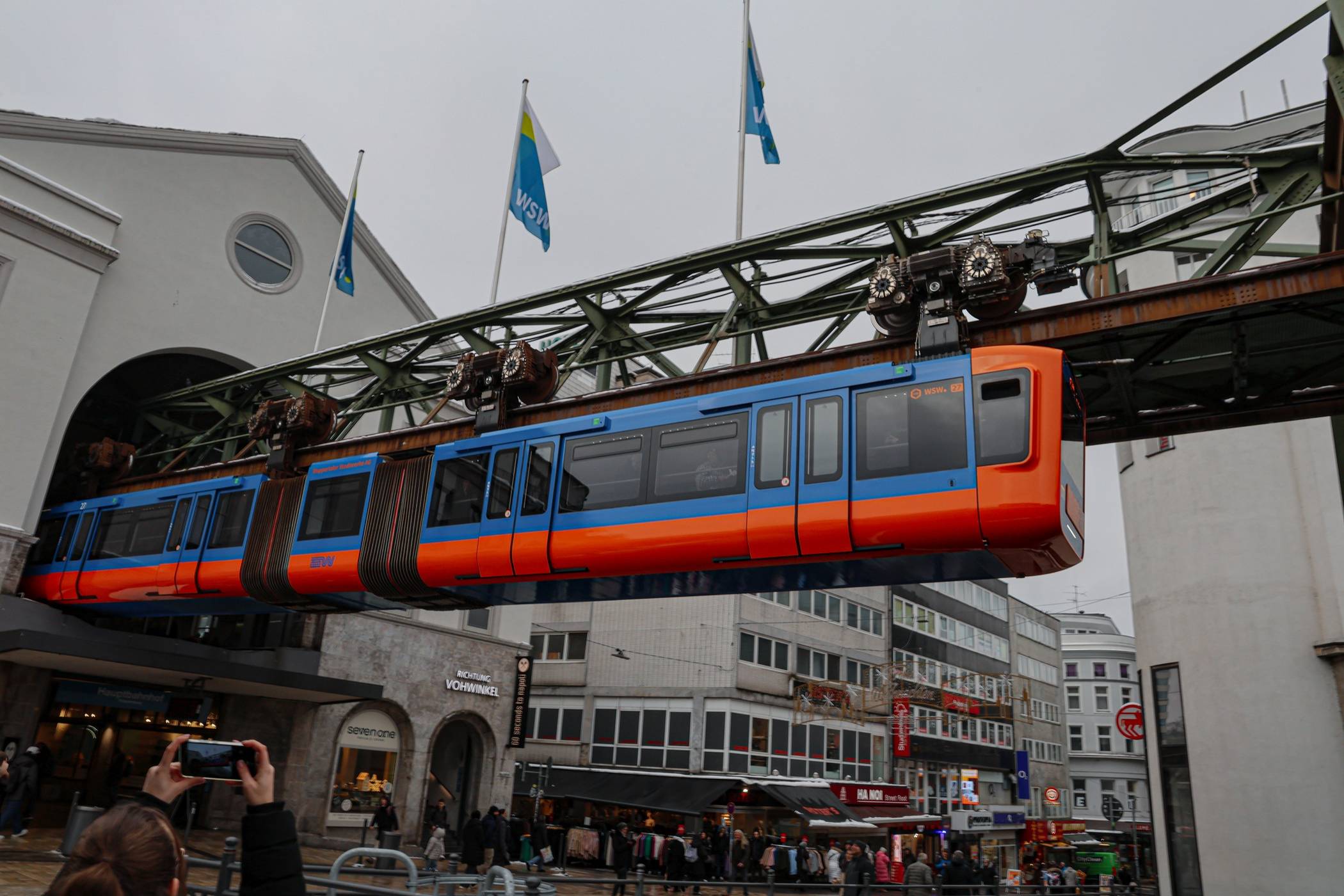  Das Sondermodell in den historischen Farben. 