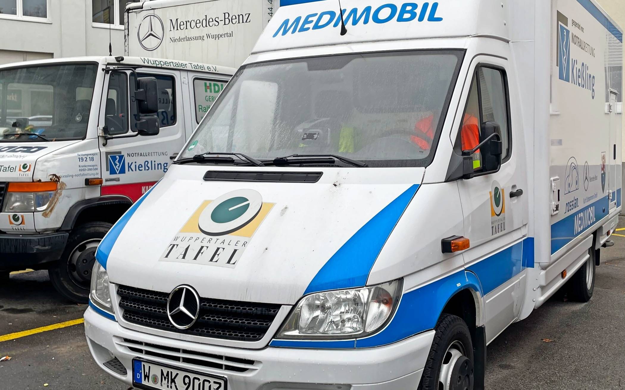  Das Medimobil der Tafel Wuppertal ist die einzige Anlaufstelle in Wuppertal, bei der Menschen sich regelmäßig kostenlos behandeln lassen können.  