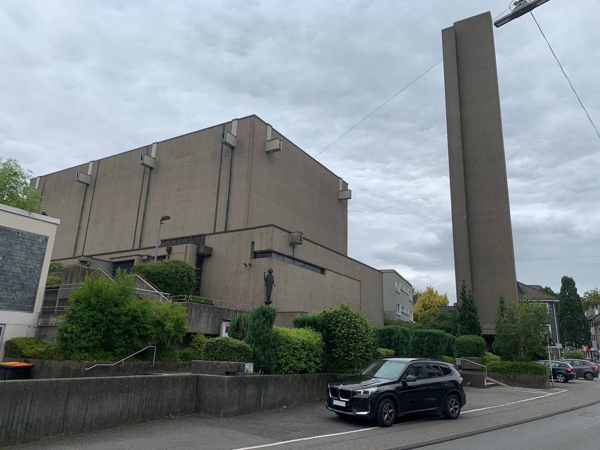 Die Kirche der Ronsdorfer Gemeinde St. Joseph an der Remscheider Straße.