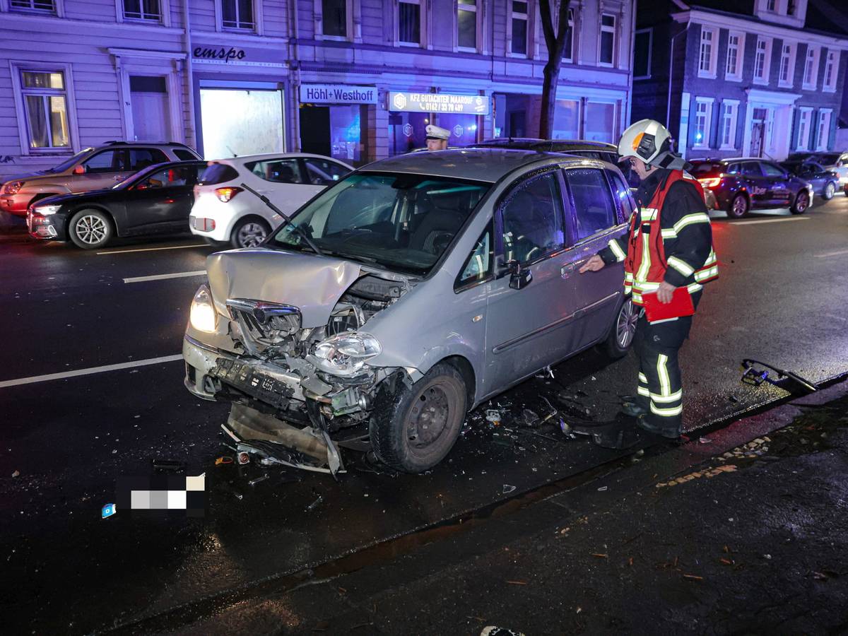 Unfall mit drei Verletzten und 30.000 Euro Sachschaden