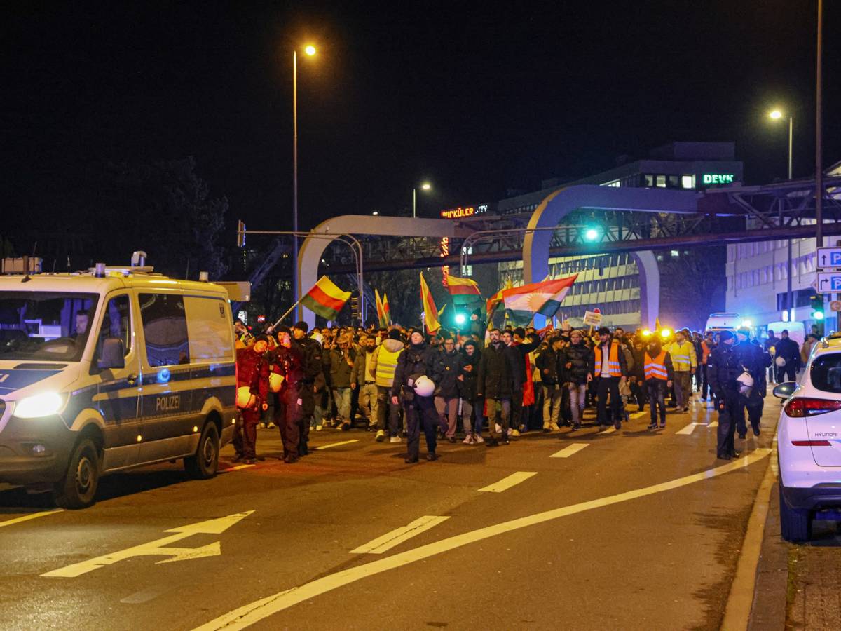 Kurdische Demo in Wuppertal
