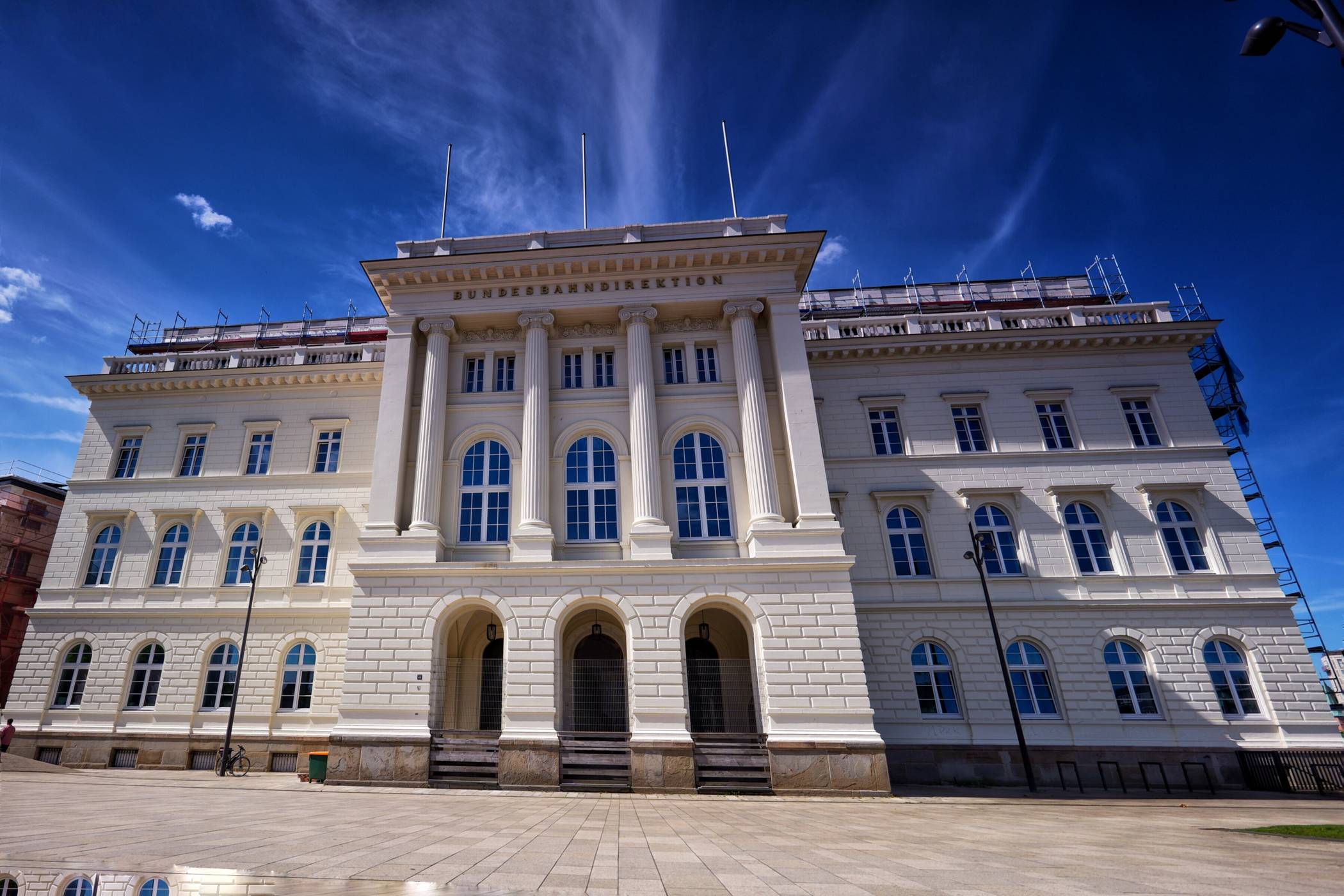 Das imposante Gebäude am Döppersberg.