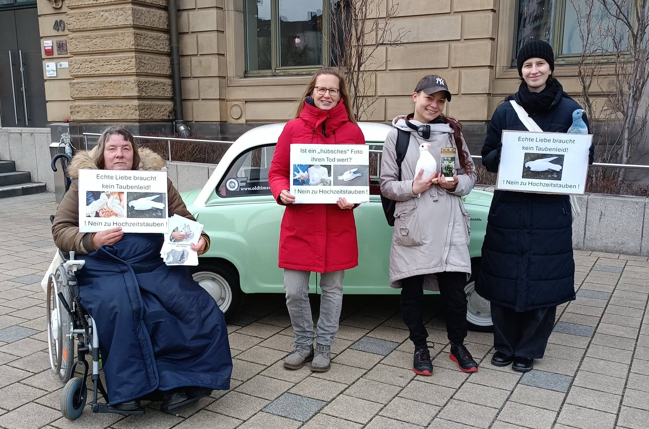  Die Mitglieder des Vereins informierten vor der Historischen Stadthalle. 