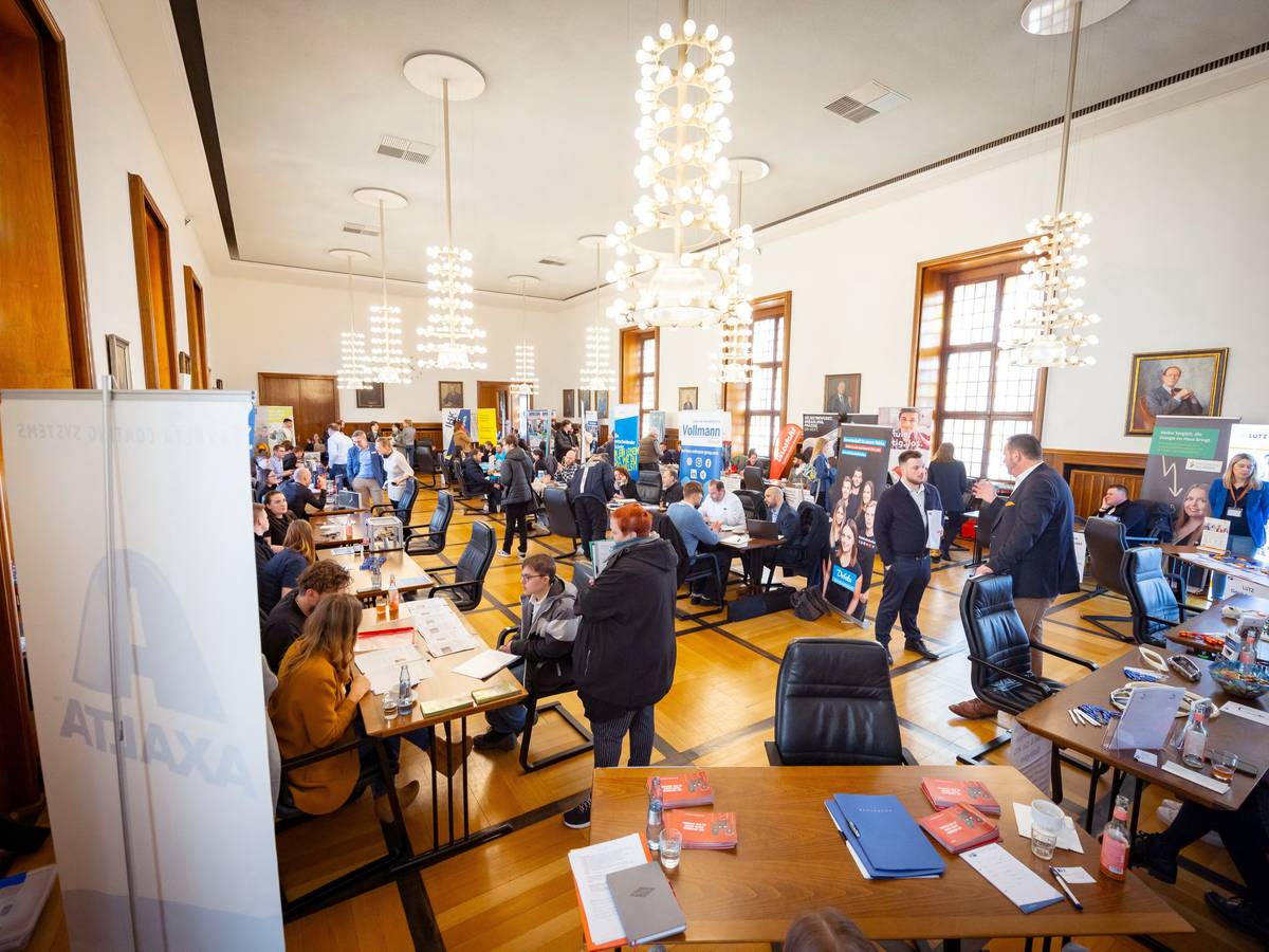 Eltern sollen zu „Berufswahl-Coaches“ ihrer Kinder werden