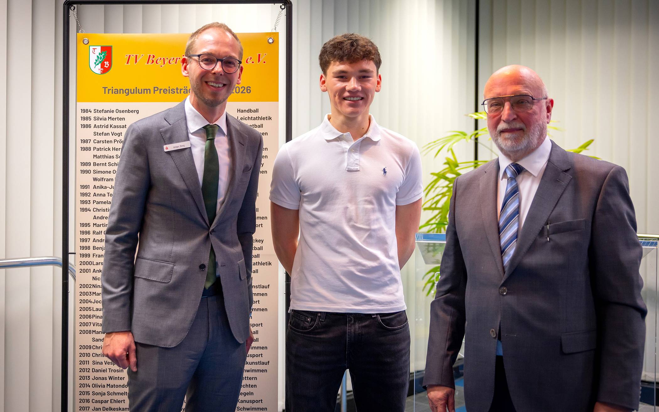 Von li.: Holger Iborg (Sparkasse), Ilja