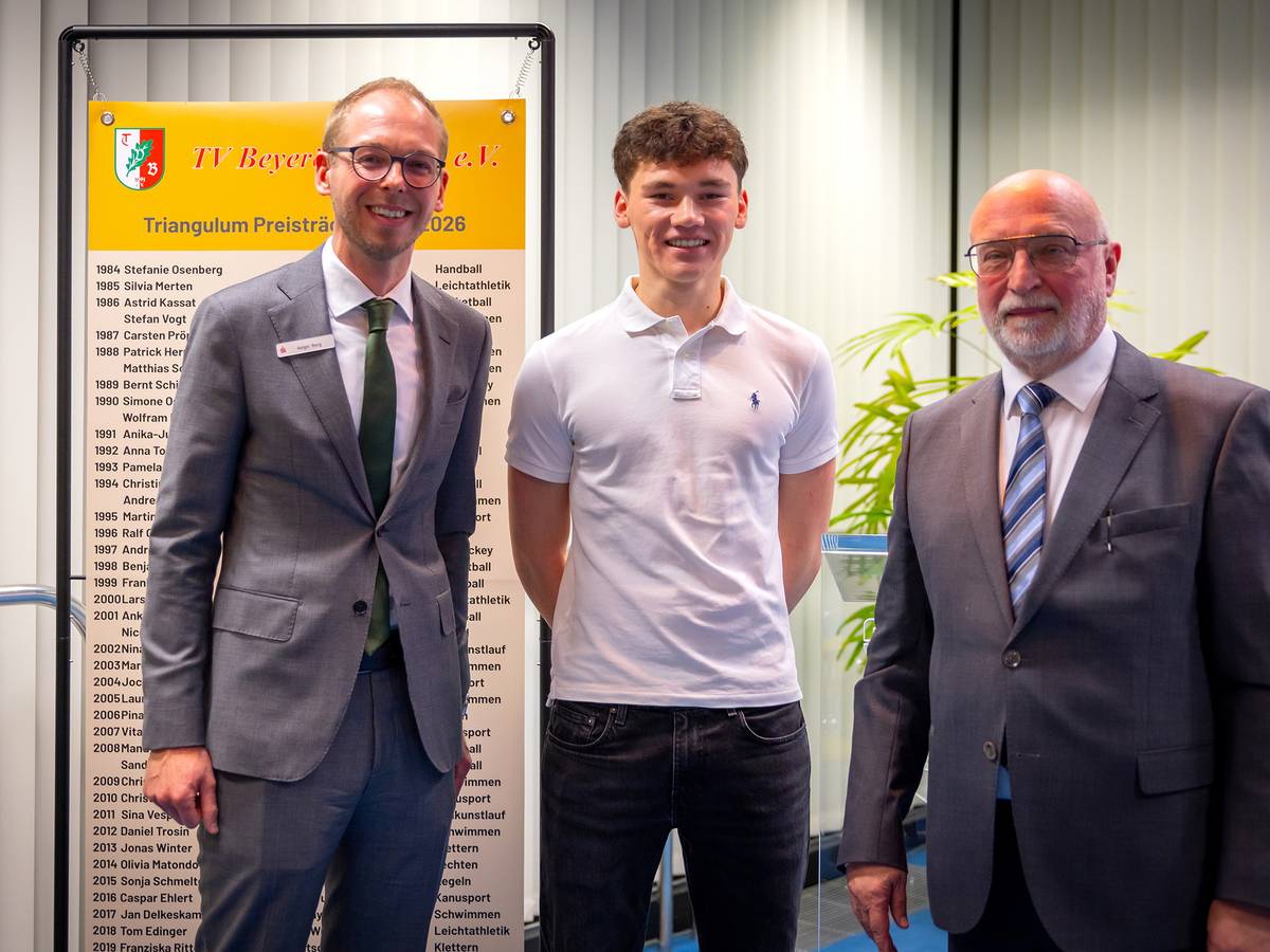 Basketballer Ilja Grams erhielt das „Triangulum“