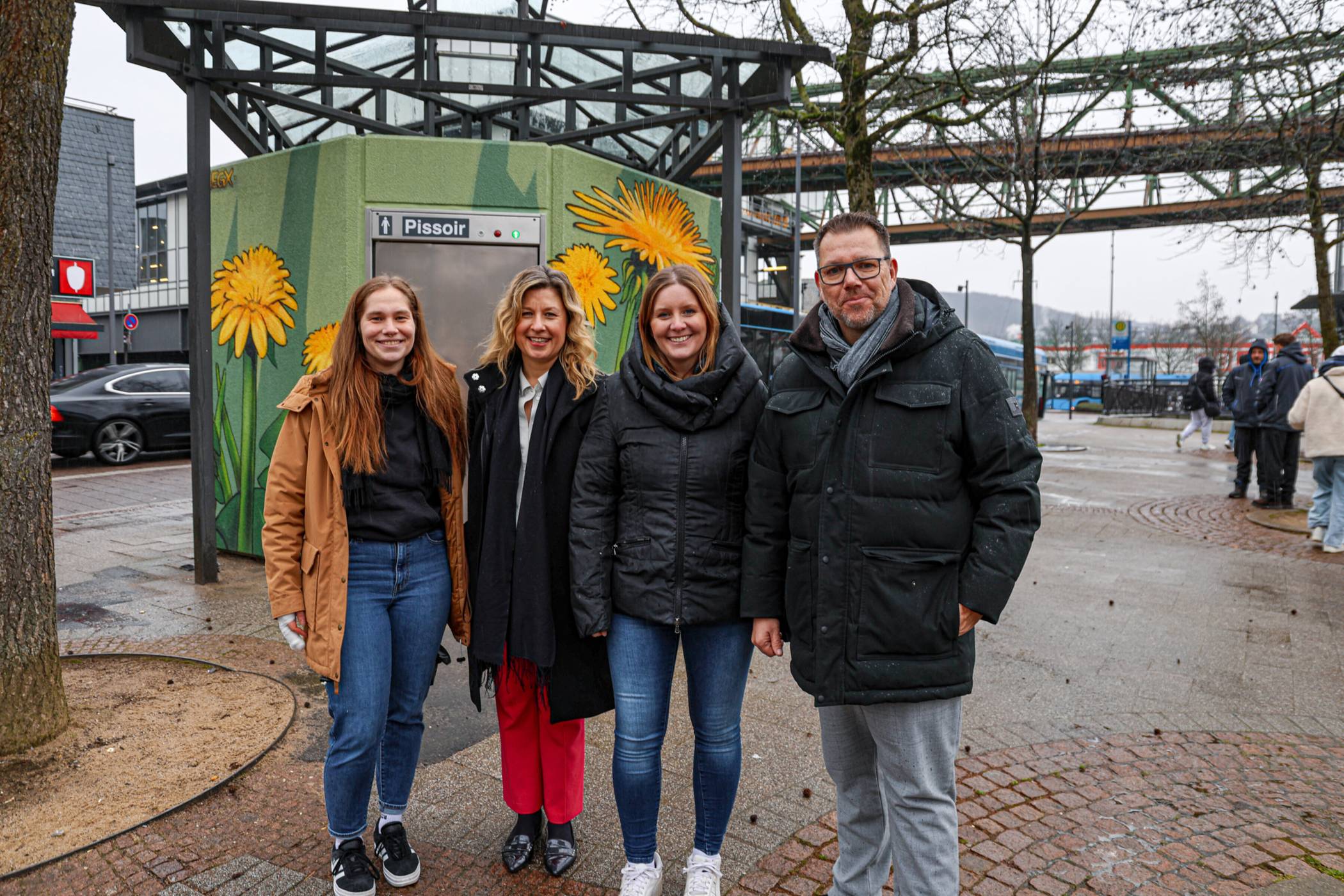 Von li.: Projektmanagerin Jana Verhülsdonk, Mirja Montag (GMW), OB Miriam Scherff und Dezernent Gunnar Ohrndorf.