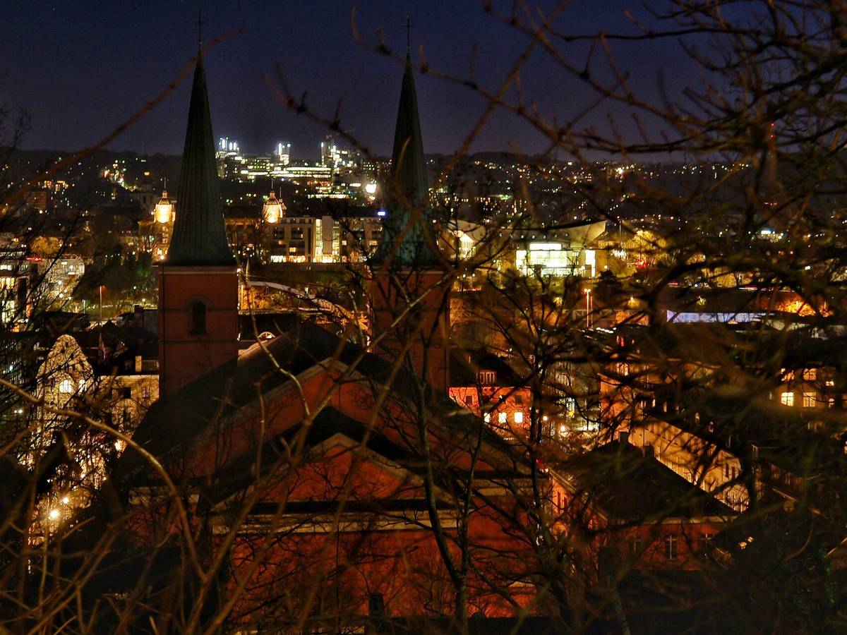 Die Elberfelder City am Abend
