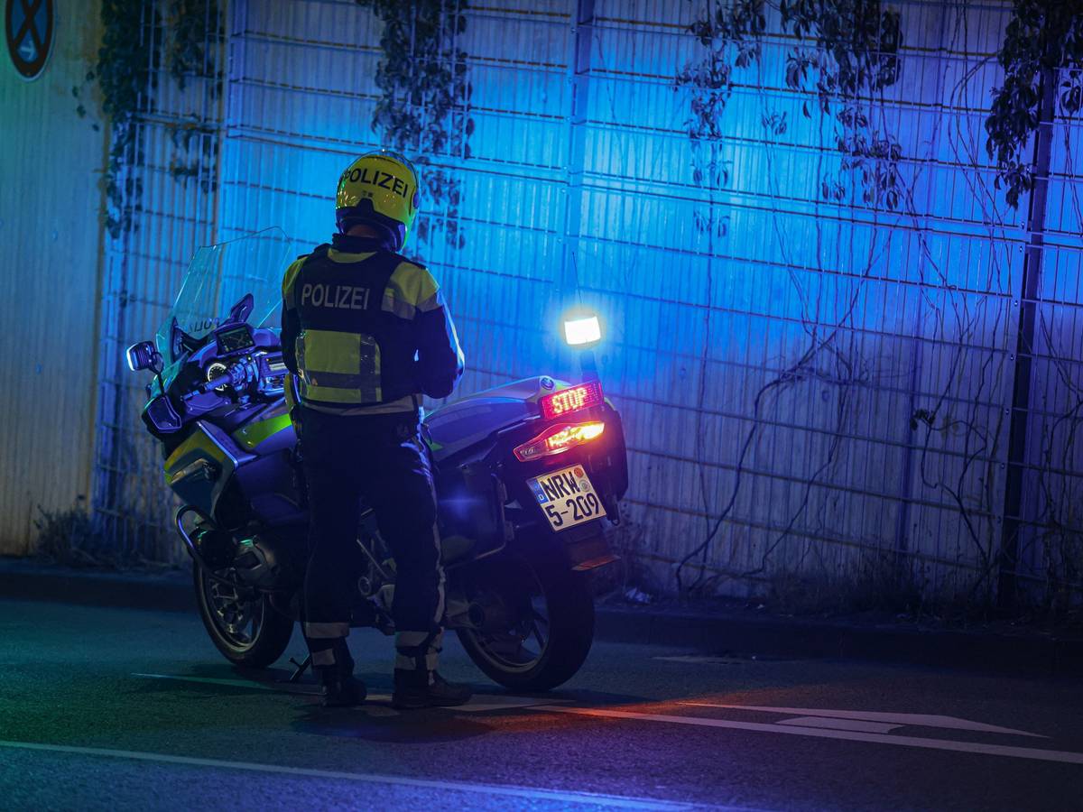 Taxifahrer mit Messer bedroht