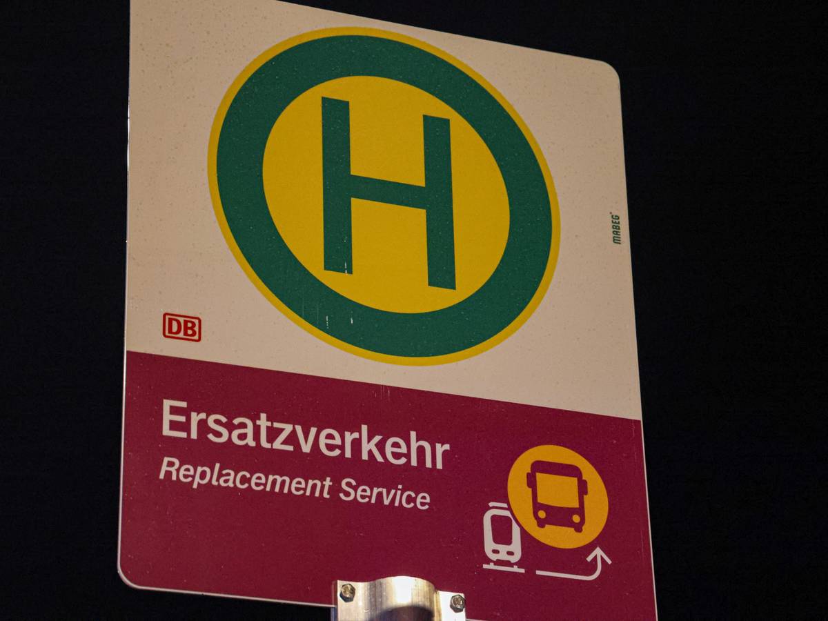 „Die erste Schwebebahn 15 Minuten früher starten“