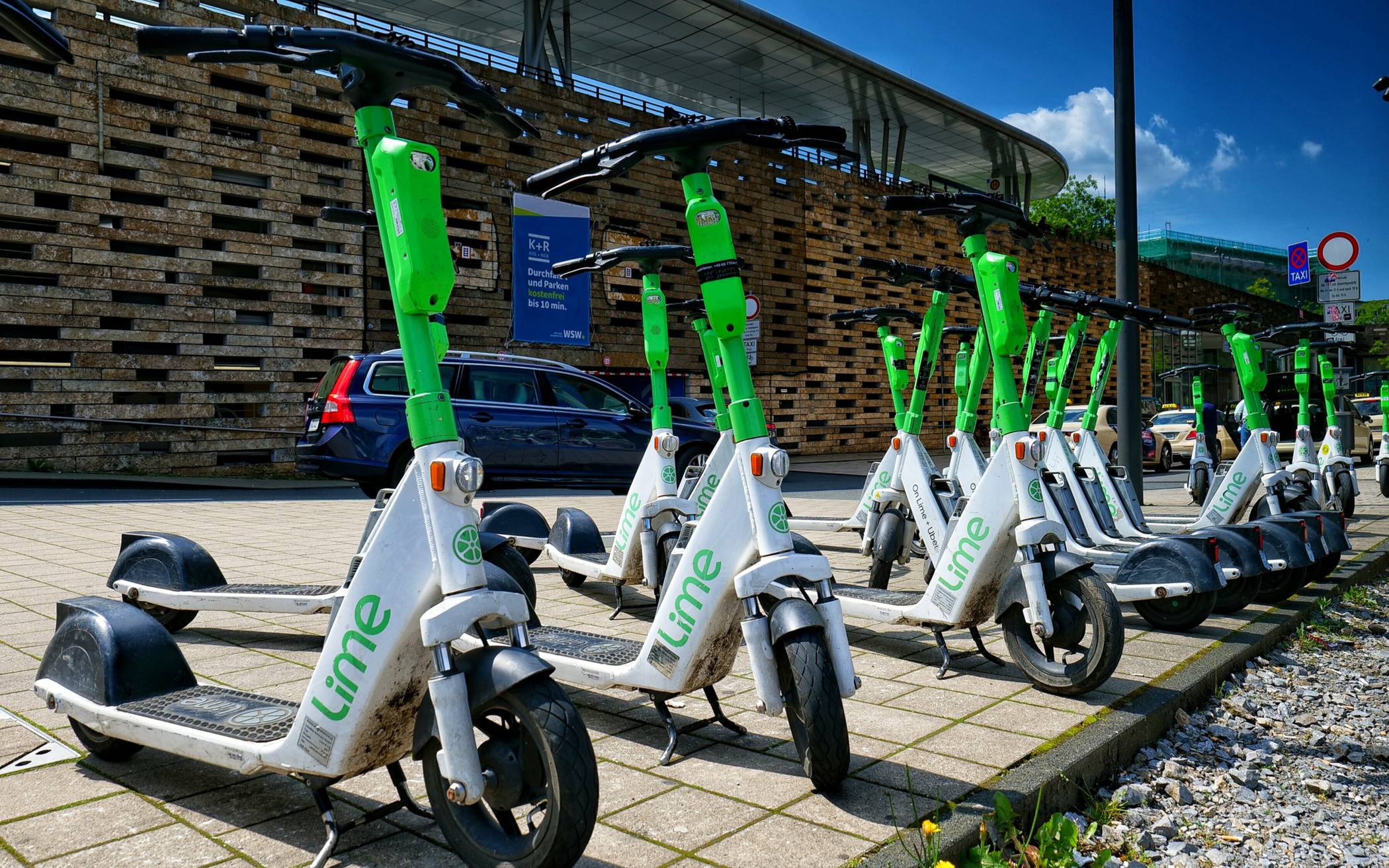 E-Scooter am Hauptbahnhof.