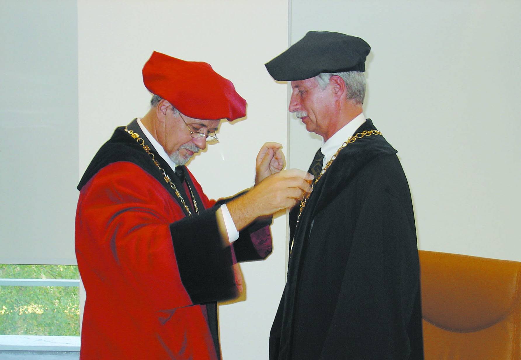 Oktober 2004: Prof. Dr. Vincent Soltes, Prodekan der ökonomischen Fakultät der TU...