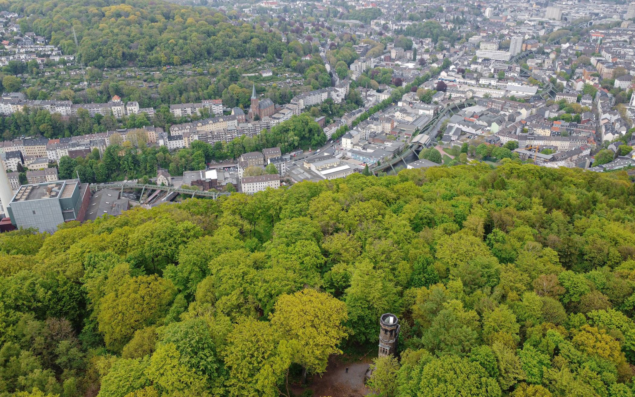 Blick über die Königshöhe Richtung Elberfeld.