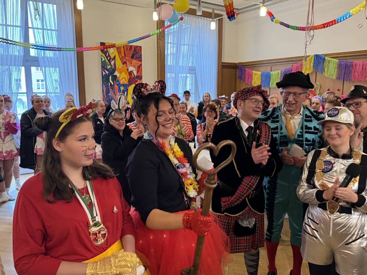 Astronautin Miriam Scherff rückte den Schlüssel heraus