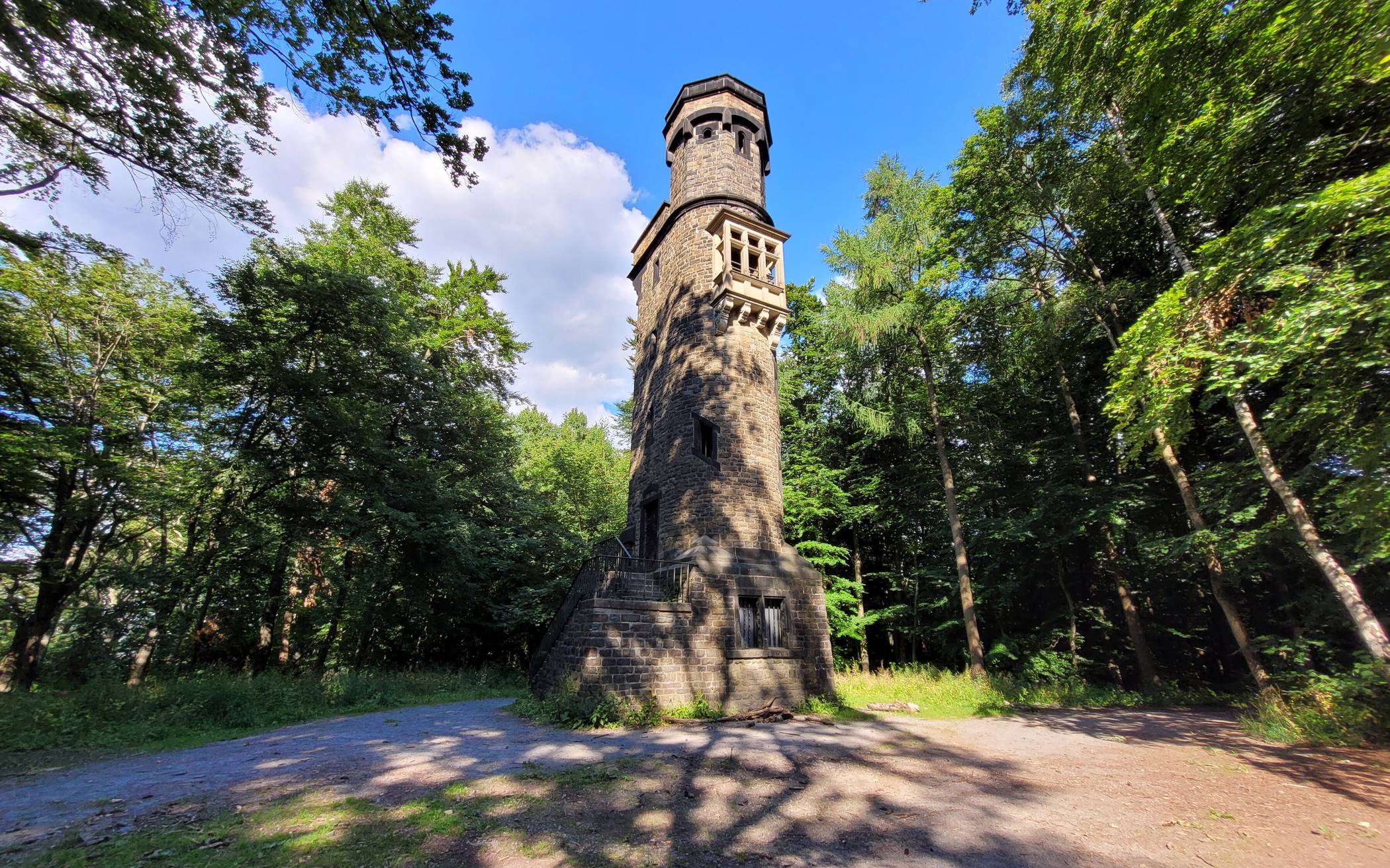 Der Von-der-Heydt-Turm auf der Königshöhe (Archivbild).