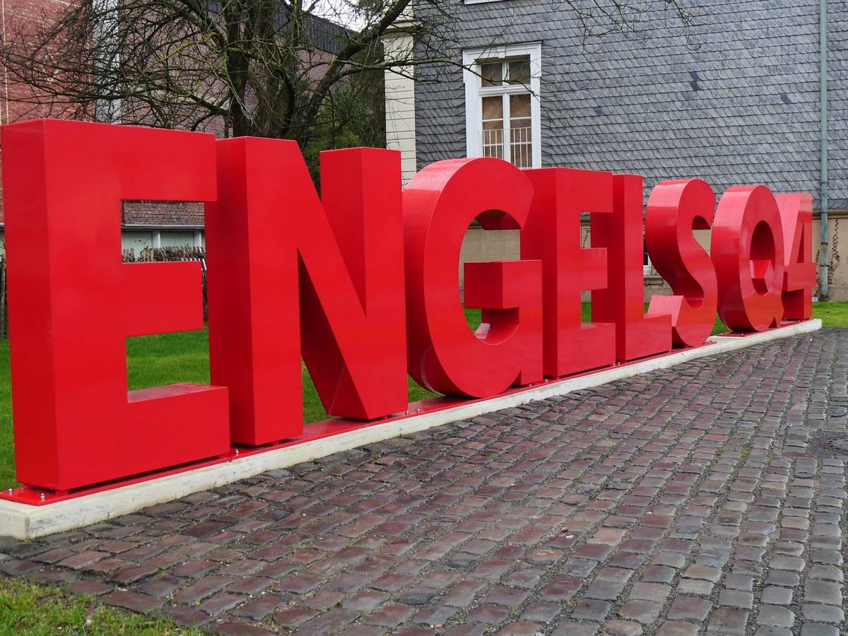 Märchenzeit im Engels-Haus: „Des Kaisers neue Kleider“