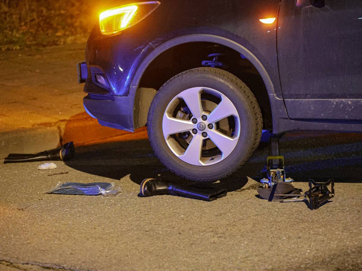 Fußgängerin von Pkw überrollt
