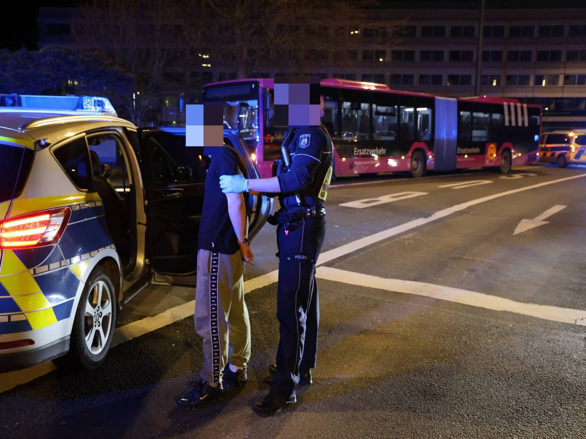 Verletzte nach Messerattacke im Schienenersatzverkehr