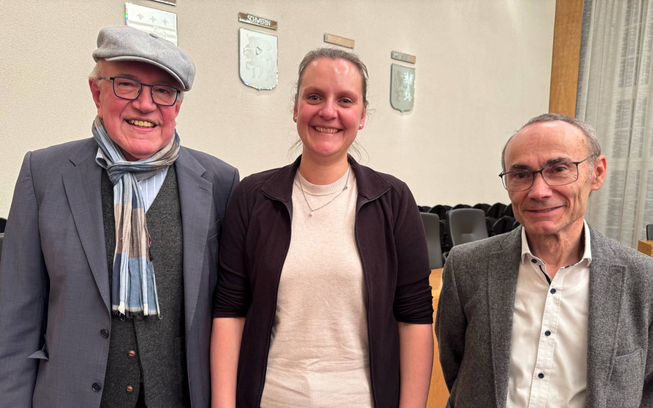 Grüne: Bäume vor dem Rathaus schnell wieder pflanzen