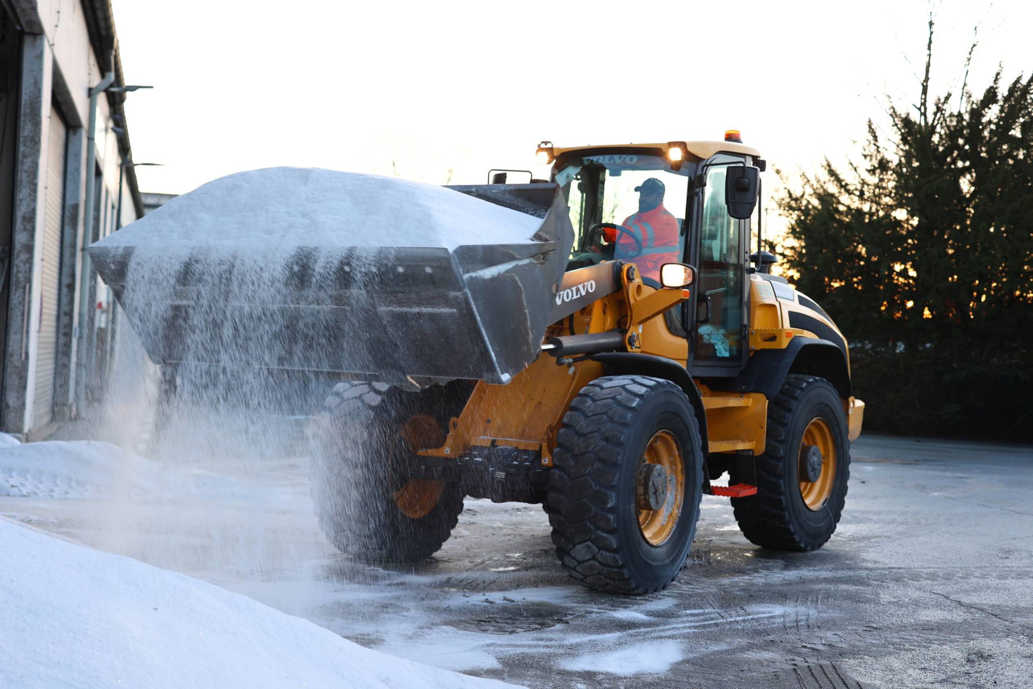 Der Winterdienst verfügt weiterhin über genügend Streusalz.