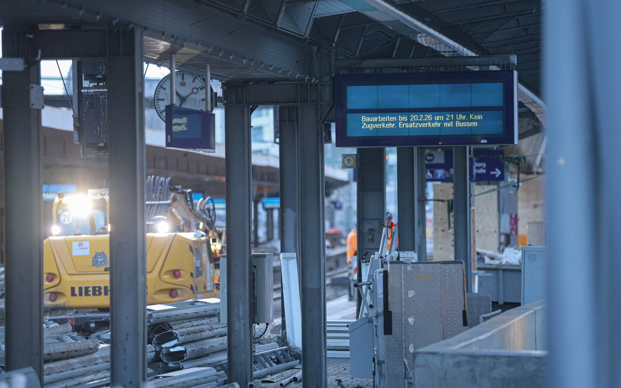 Bilder: Baubetrieb am Wuppertaler Hauptbahnhof