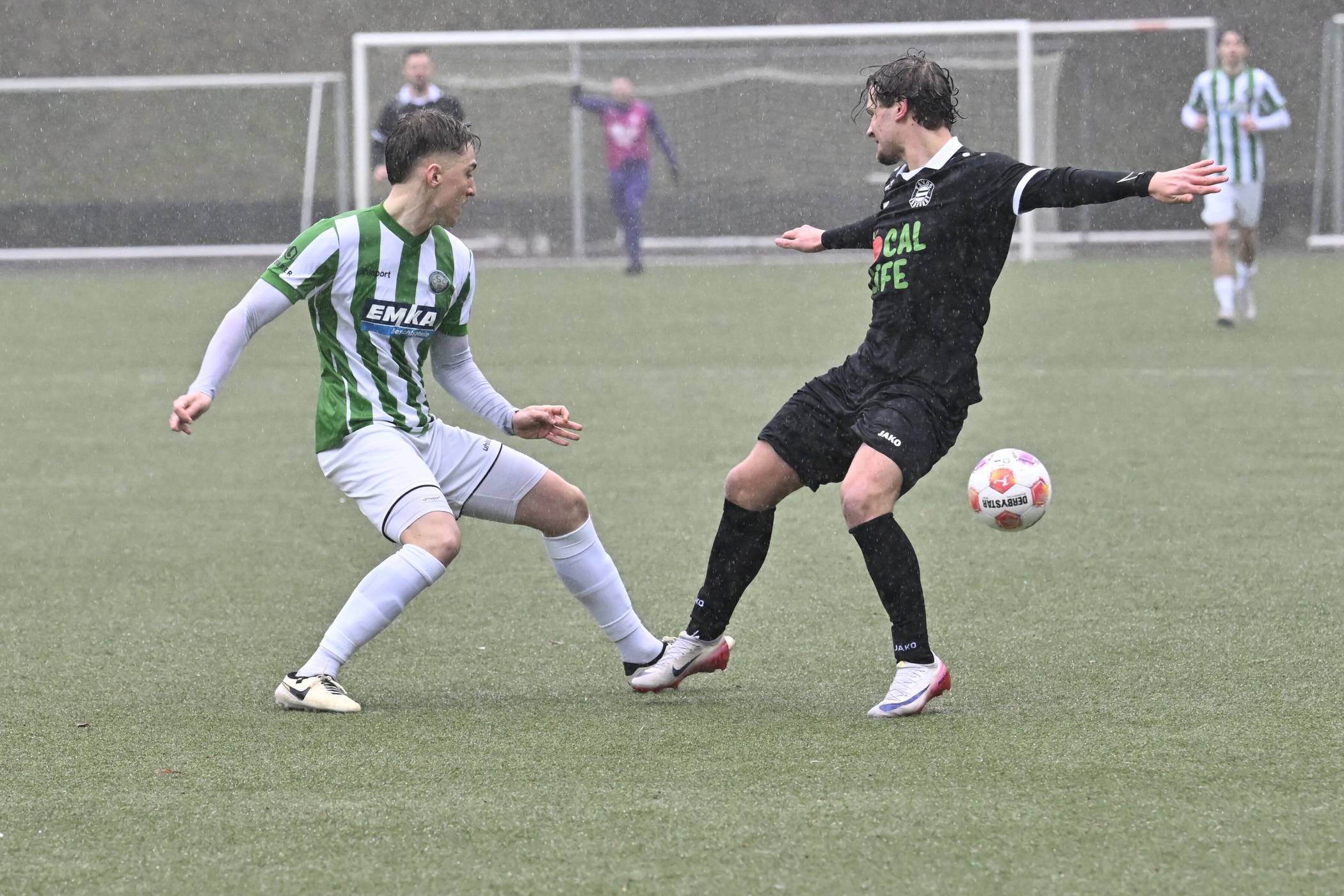  Der CSC setzte sich bei Dauerregen an der Hauptstraße durch. 
