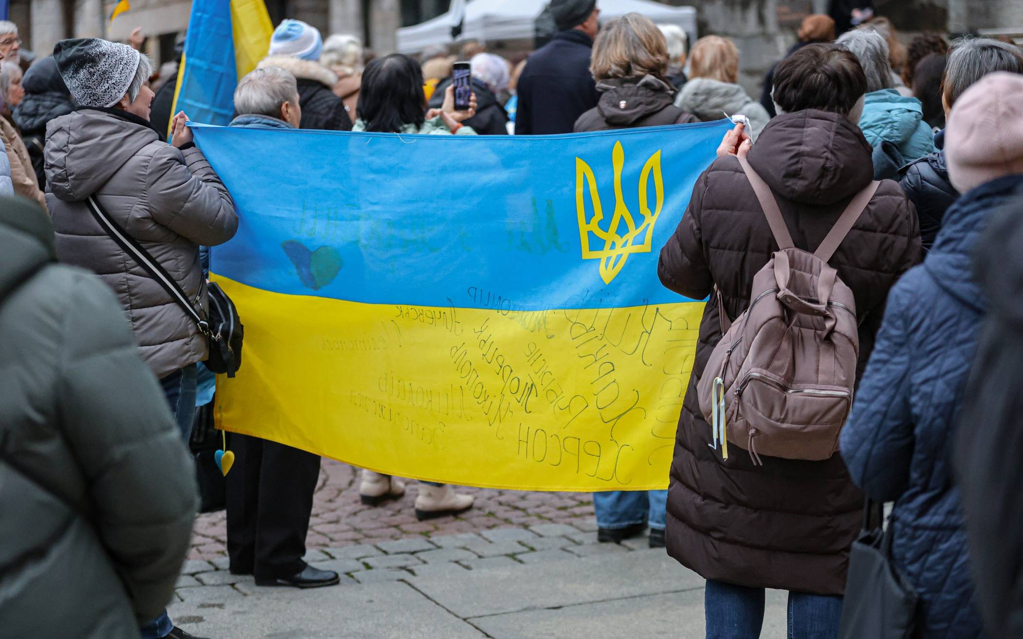 Bild vom Rathausvorplatz.