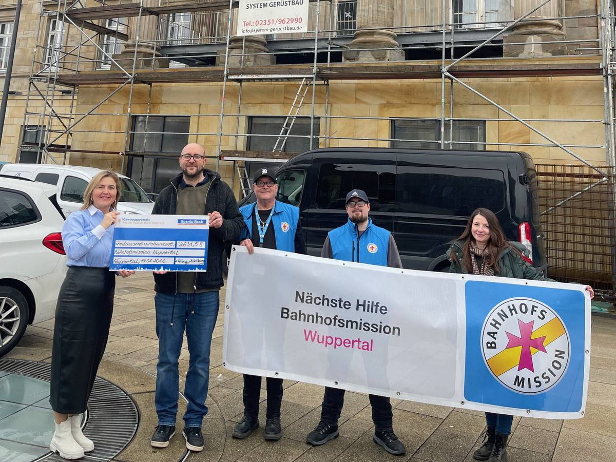 Rund 2.600 Euro für die Wuppertaler Bahnhofsmission