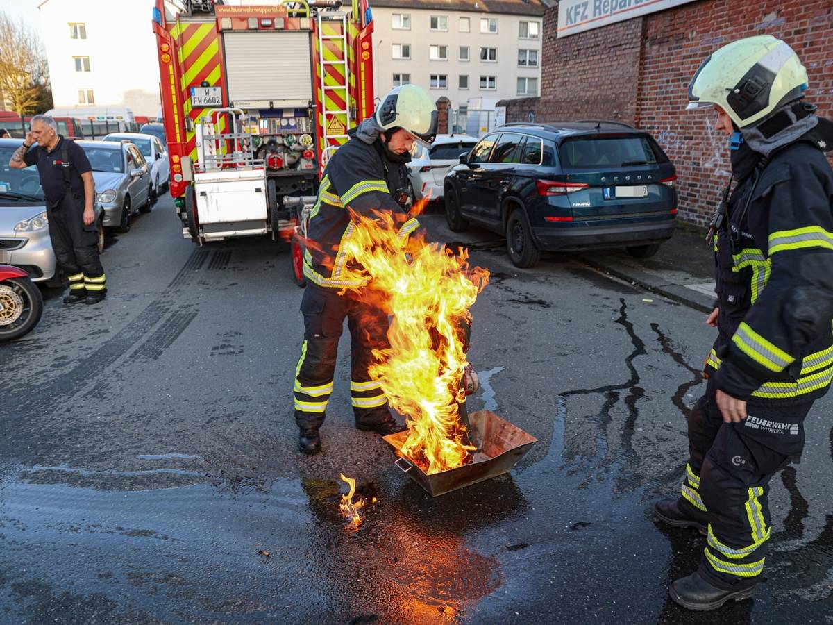 Löschaktion nach Motorrad-Brand