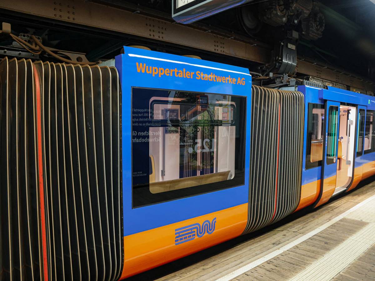 Die Schwebebahn: 125 Jahre Fortschritt und Geschichte