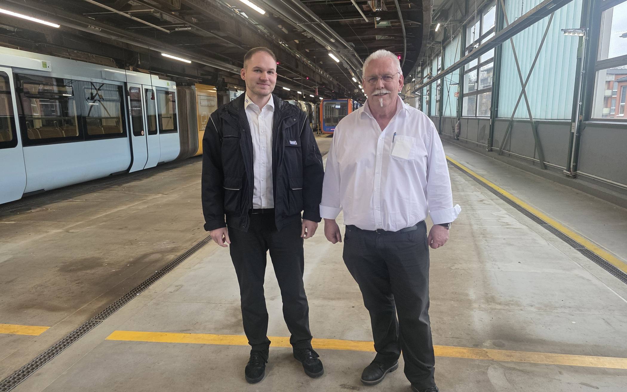 Die schönste Aussicht Wuppertals: Schwebebahnfahrer und