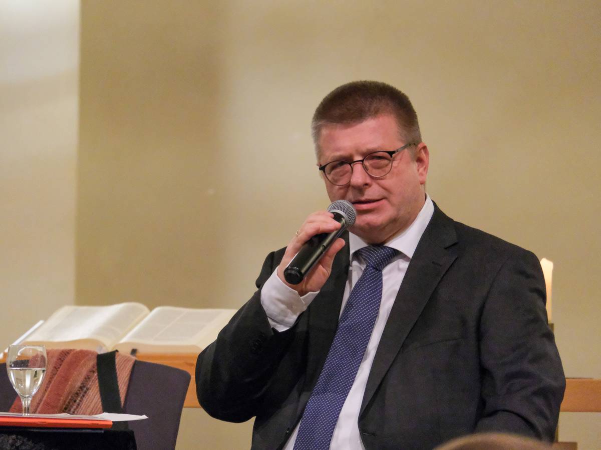 Lesung und Diskussion: „Protest – Wer darf Widerstand?“