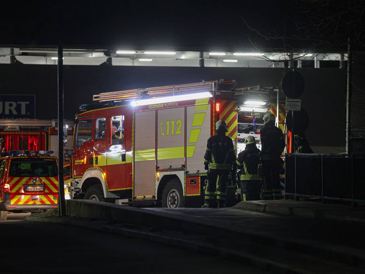 Brand in Lagerhalle
