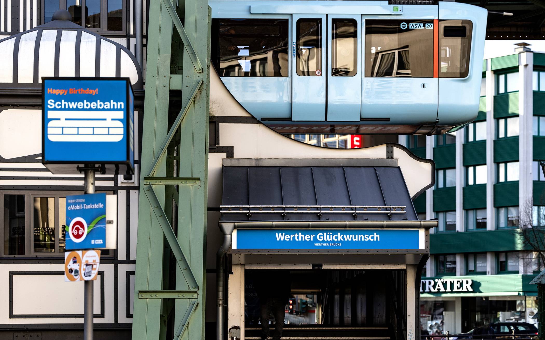 Mehr als 100.000 Gäste beim Schwebebahn-Jubiläum