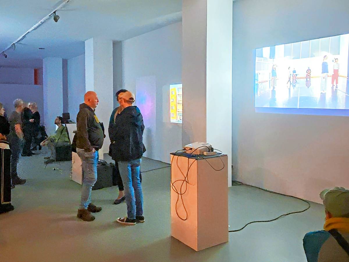 „BYOB: Bring Your Own Beamer“ ...