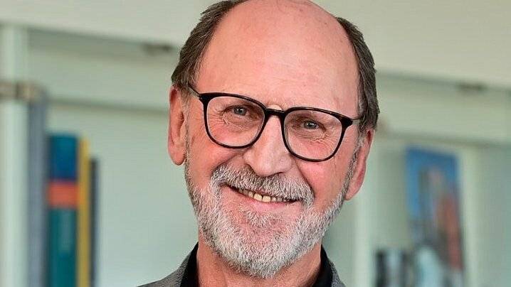 Prof. Dr. Karl-Heinz Kampert.