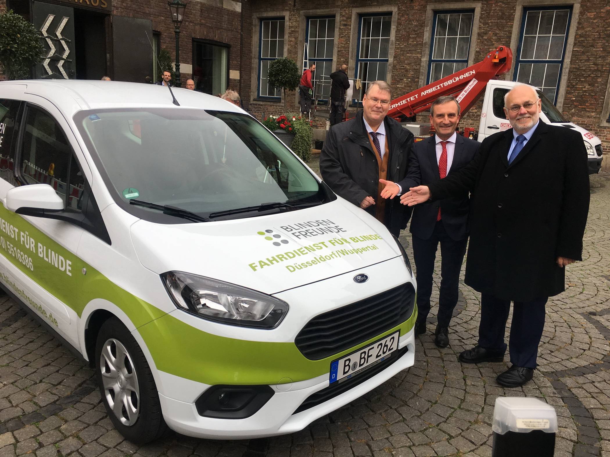  Gemeinsam mit dem damaligen Düsseldorfer Oberbürgermeister Thomas Geisel wurde das Wuppertaler Blindenmobil im Herbst 2018 medienwirksam eingeführt und erfreut sich seither einer regen Nutzung. 