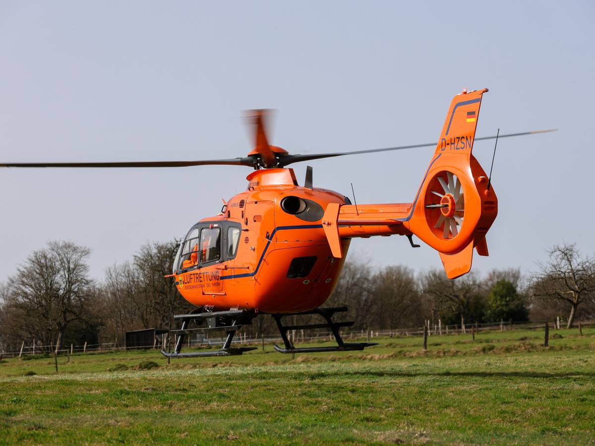 Rettungshubschrauber landet in Ronsdorf