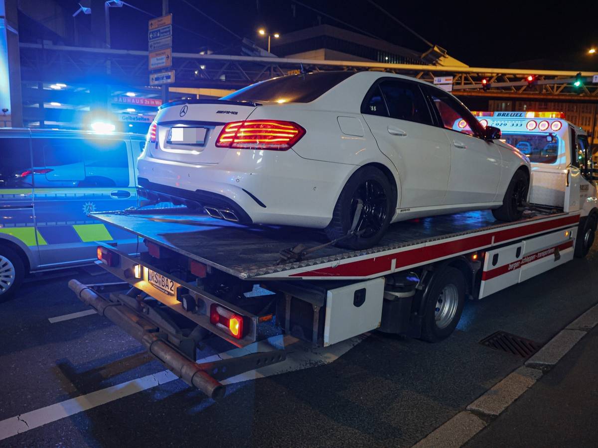 Mercedes AMG und VW plus Führerscheine beschlagnahmt