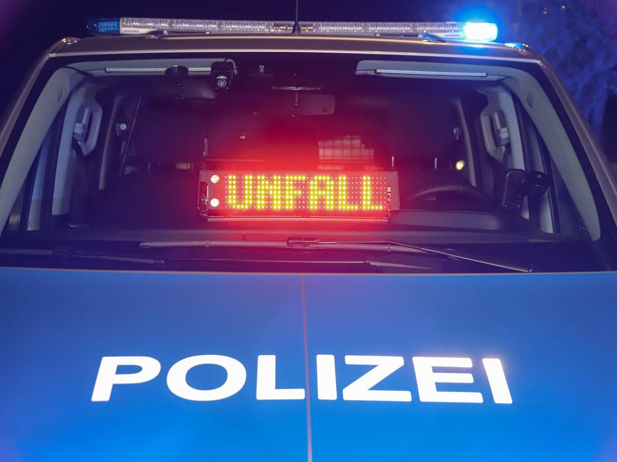 E-Scooter-Fahrerin nach Unfall ins Krankenhaus