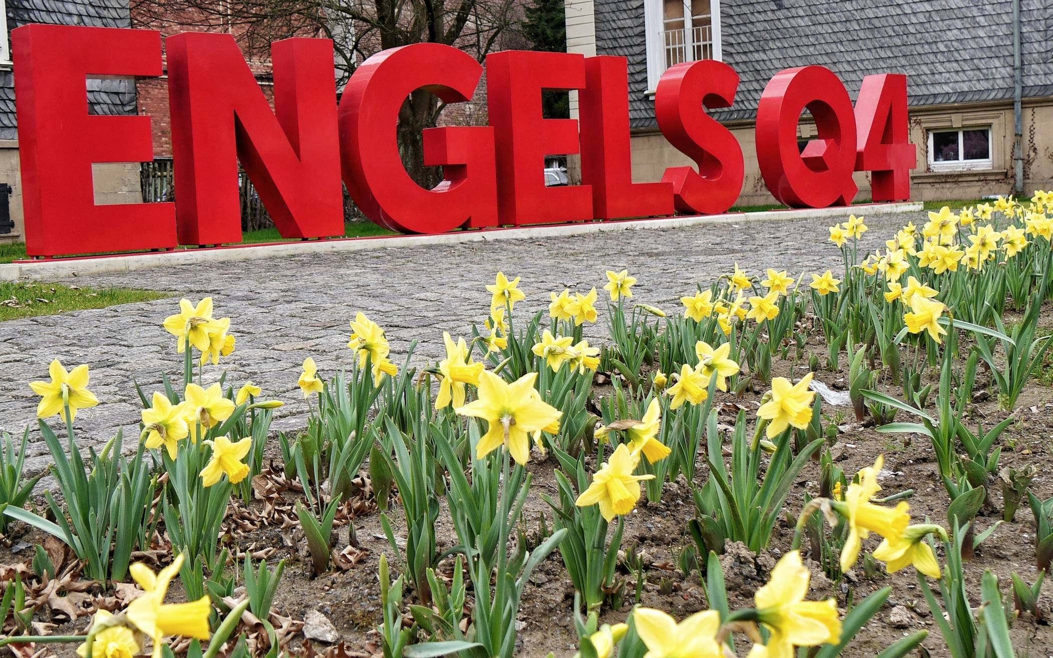  Impressionen: Frühling im und am Engelsgarten
