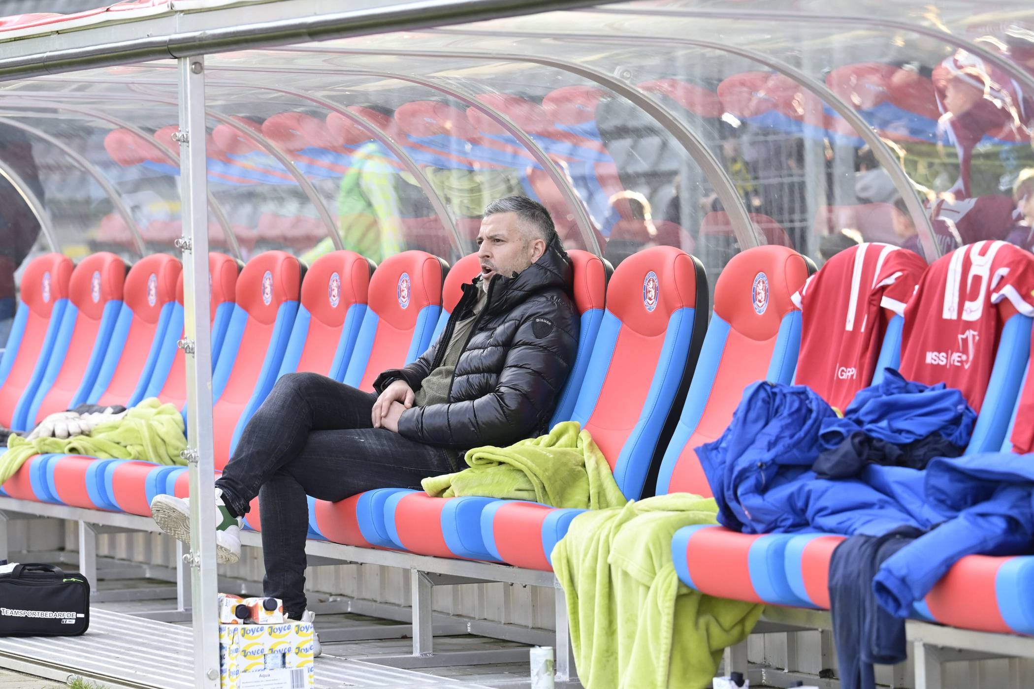 Gaetano Manno verlässt die Bank des WSV.