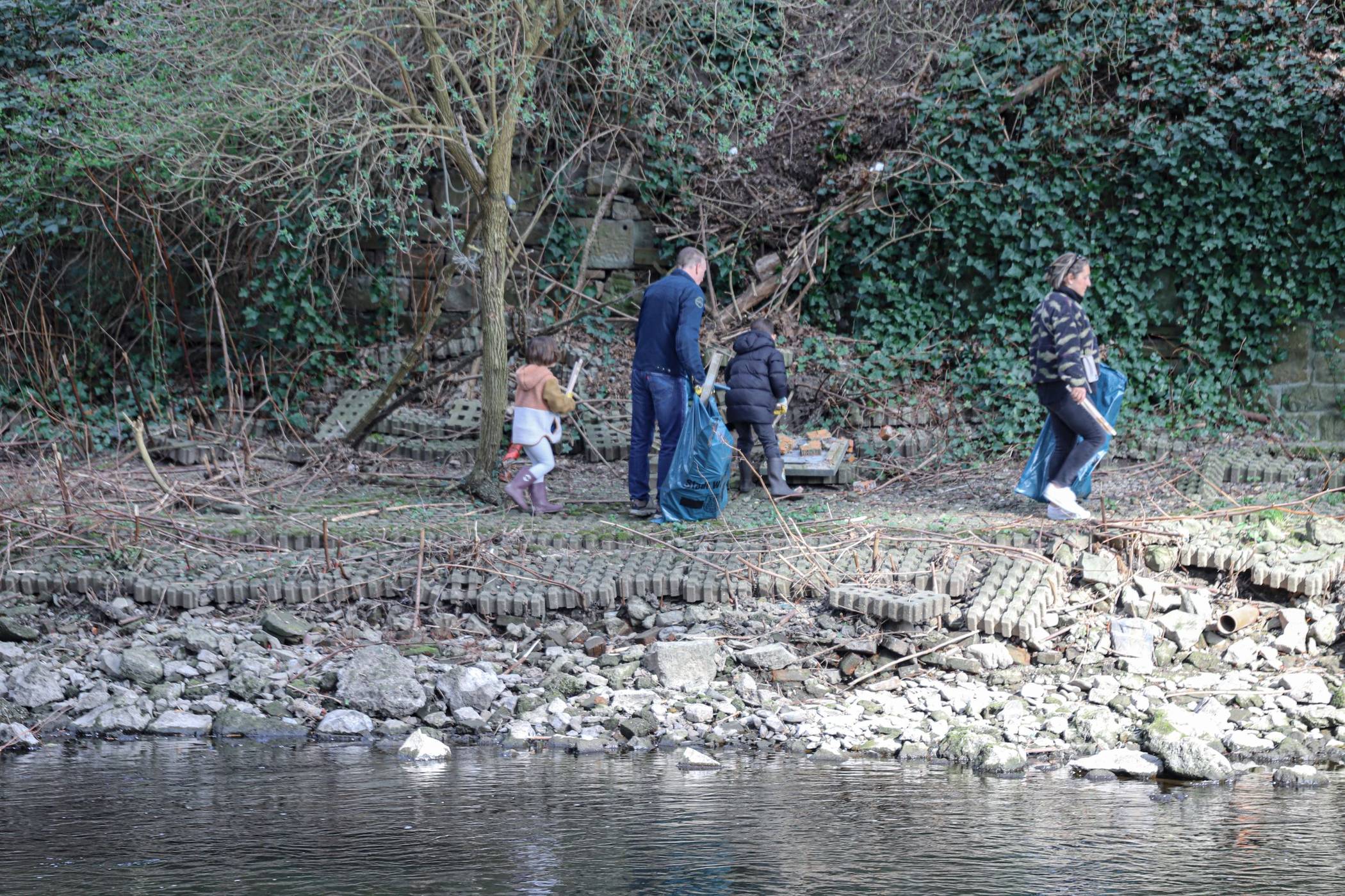  Es wird wieder aufgeräumt. 