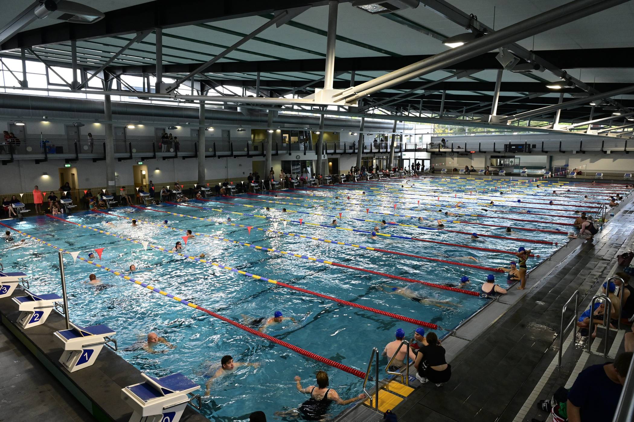  Blick ins Heinz-Hoffmann-Bad am Küllenhahn. 