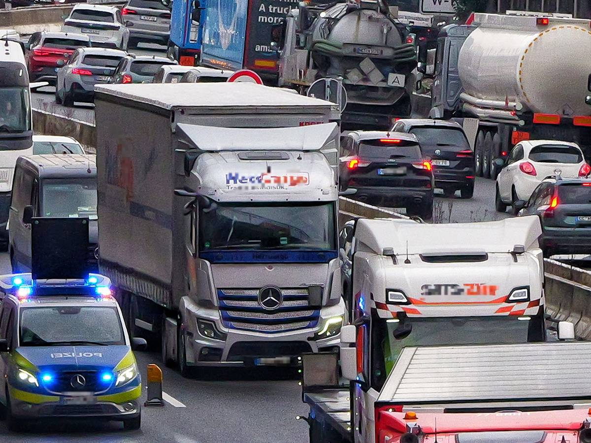 Nach langen Staus: Forderung nach besserer Koordination